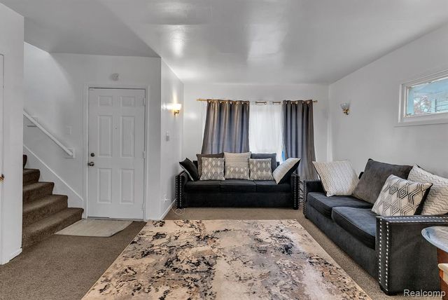 25520 New York Street, Dearborn Heights, MI 48125