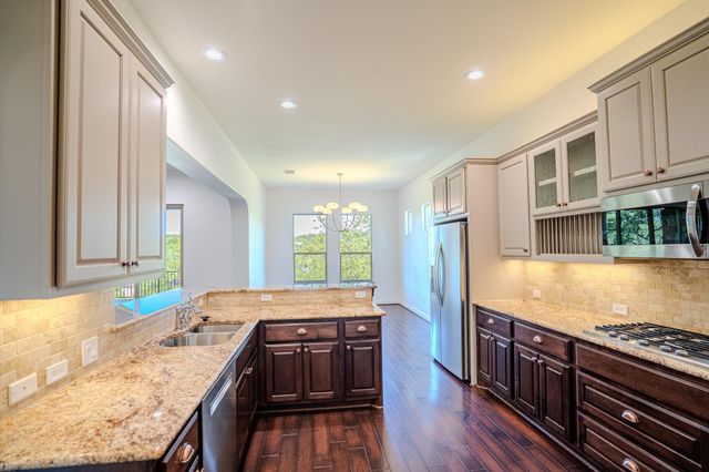 121 Feritti DR, Lakeway, TX 78734
