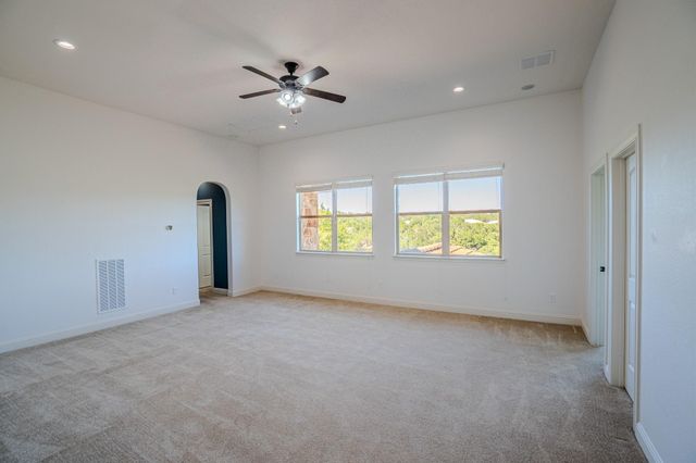 121 Feritti DR, Lakeway, TX 78734