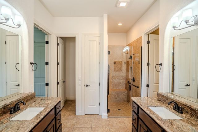 121 Feritti DR, Lakeway, TX 78734