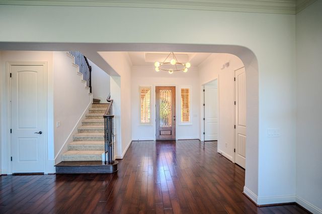 121 Feritti DR, Lakeway, TX 78734