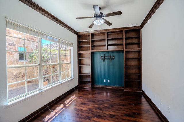 121 Feritti DR, Lakeway, TX 78734