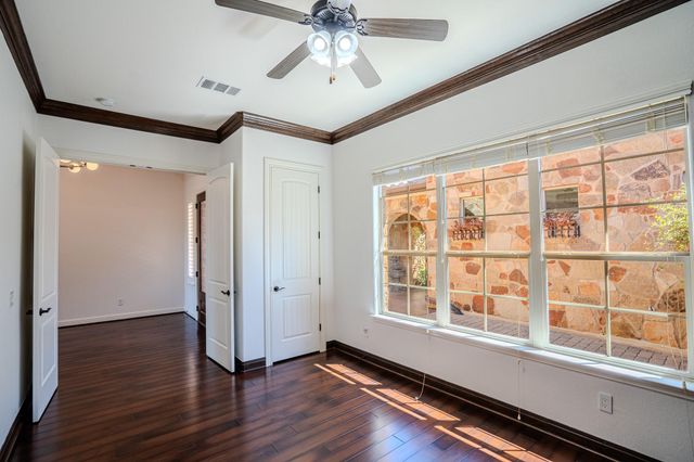 121 Feritti DR, Lakeway, TX 78734