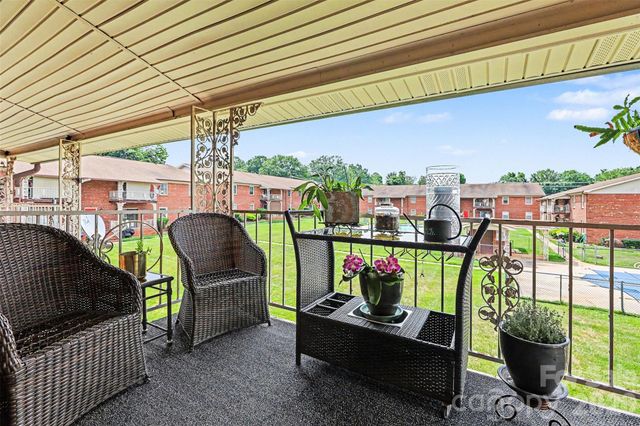 121 Carriage House Drive, Kannapolis, NC 28081