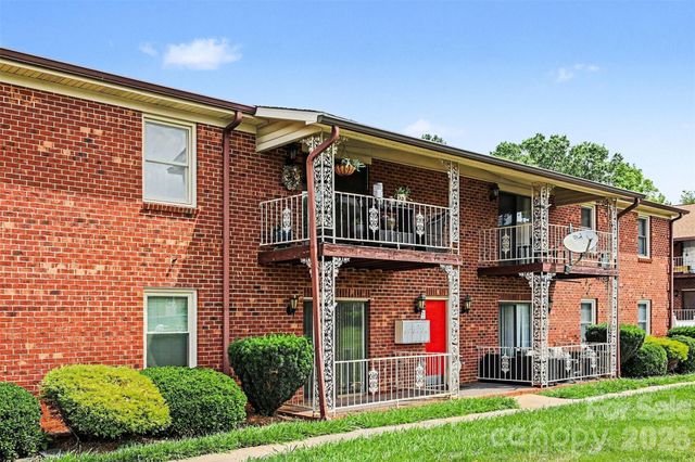 121 Carriage House Drive, Kannapolis, NC 28081