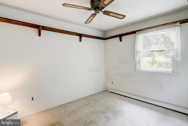 1896 LITTLE CONESTOGA RD, Elverson, PA 19520