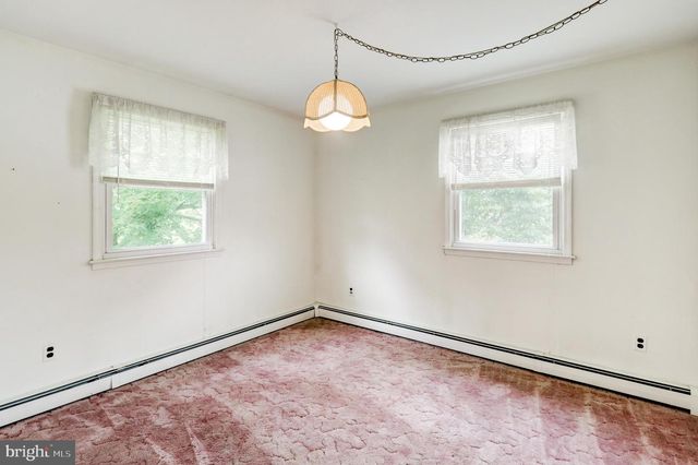 1896 LITTLE CONESTOGA RD, Elverson, PA 19520