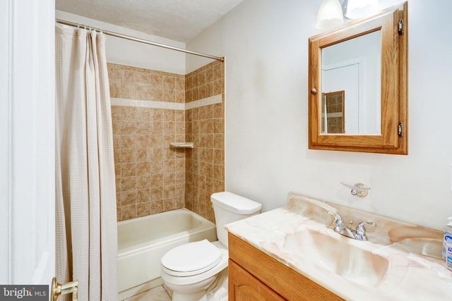 1896 LITTLE CONESTOGA RD, Elverson, PA 19520