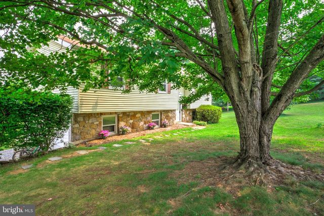 1896 LITTLE CONESTOGA RD, Elverson, PA 19520