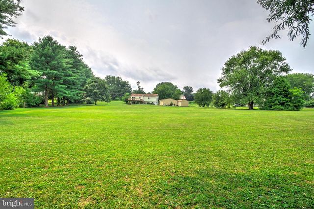 1896 LITTLE CONESTOGA RD, Elverson, PA 19520
