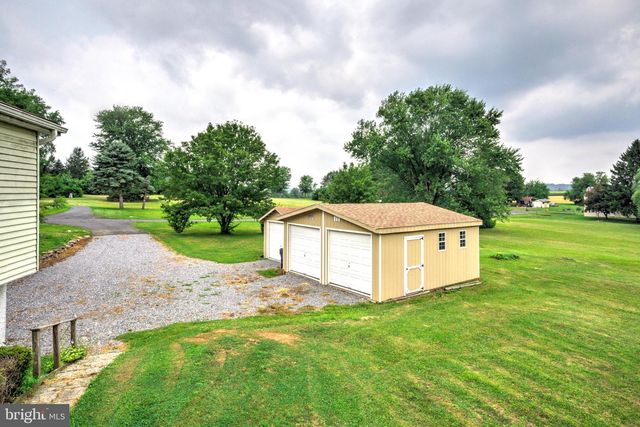 1896 LITTLE CONESTOGA RD, Elverson, PA 19520
