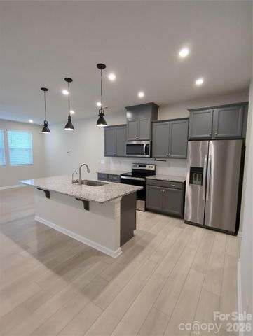1140 Bigelow Street, Charlotte, NC 28269