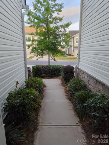 1140 Bigelow Street, Charlotte, NC 28269
