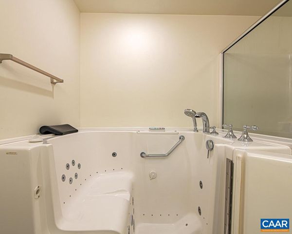 1315 GATE POST LN, Charlottesville, VA 22901