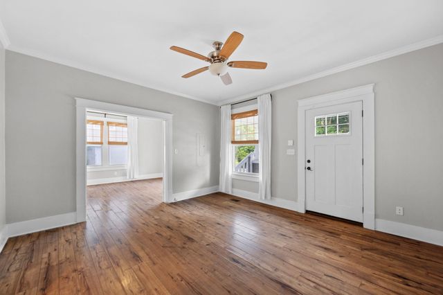 1317 Hixson Pike, Chattanooga, TN 37405