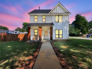 1027 S 7th Street, Chickasha, OK 73018