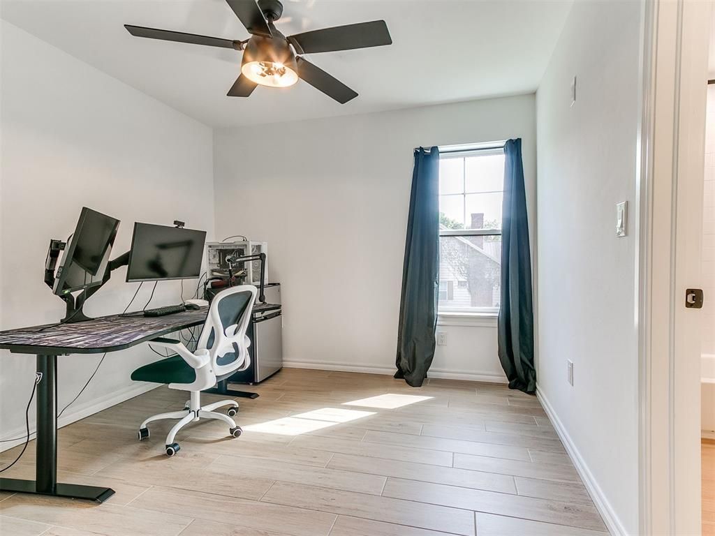 Image 22 of property listing at 1027 S 7th Street, Chickasha, OK 73018