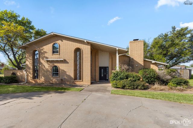 1410 SIOUX LANE, Burkburnett, TX 76354