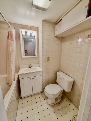 5 Barnes Avenue, Johnston, RI 02919