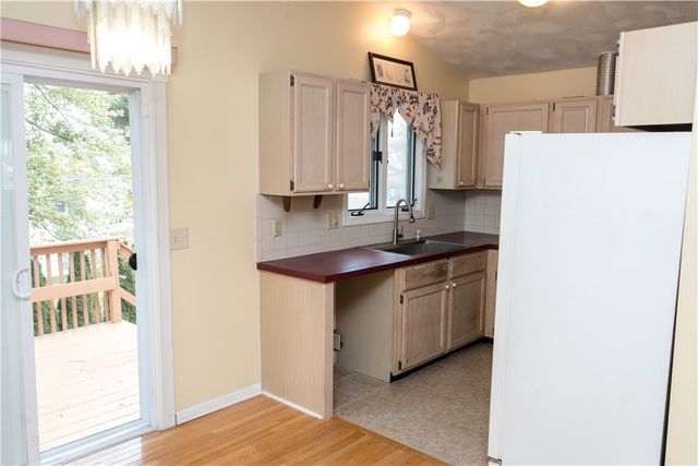 5 Barnes Avenue, Johnston, RI 02919