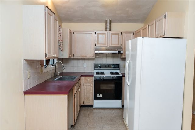 5 Barnes Avenue, Johnston, RI 02919