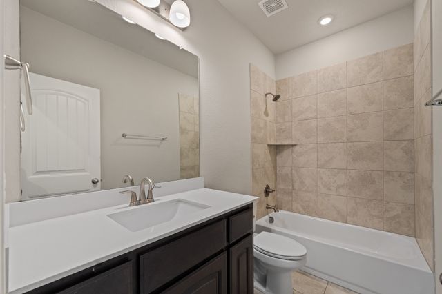 6304 Rustic Edge Street, Godley, TX 76044