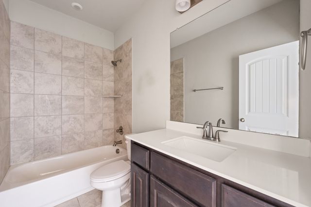 6304 Rustic Edge Street, Godley, TX 76044