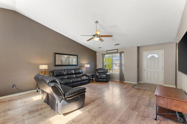 4401 W 73rd Court, Merrillville, IN 46410
