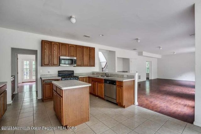 2557 Huckleberry Road, Manchester, NJ 08759