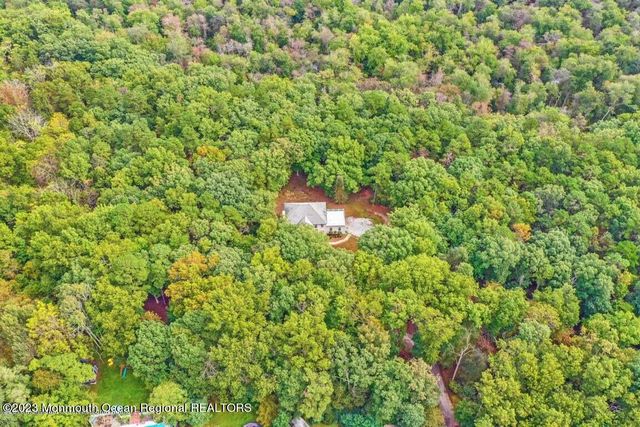 2557 Huckleberry Road, Manchester, NJ 08759