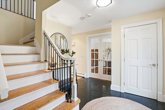 6 Hickory Lane, Upton, MA 01568