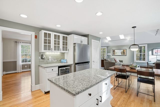 6 Hickory Lane, Upton, MA 01568