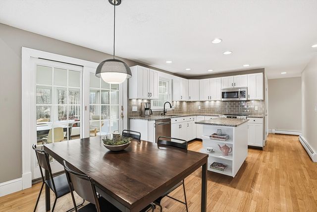 6 Hickory Lane, Upton, MA 01568