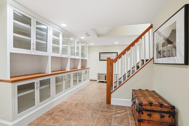 6 Hickory Lane, Upton, MA 01568