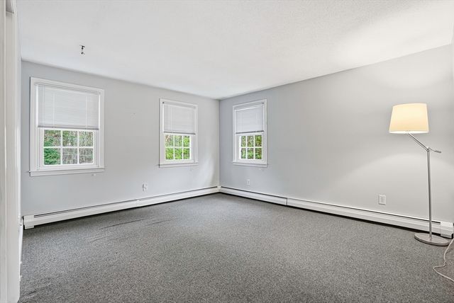 6 Hickory Lane, Upton, MA 01568