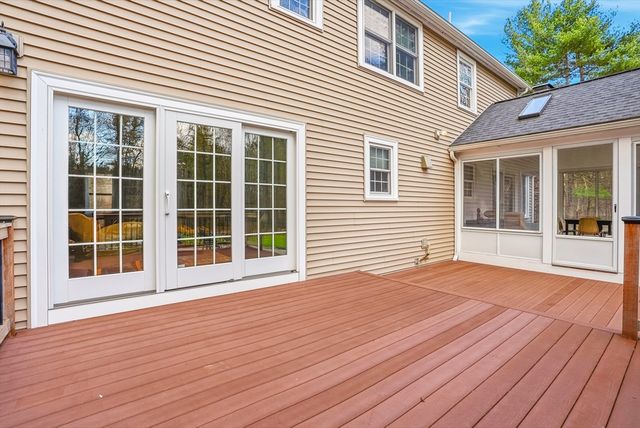 6 Hickory Lane, Upton, MA 01568