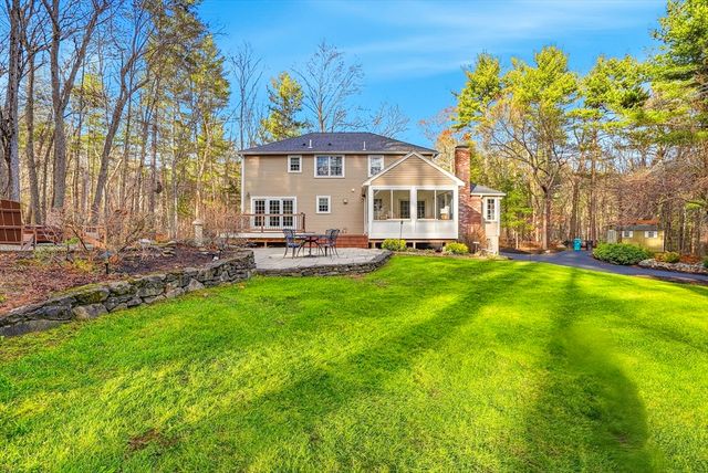 6 Hickory Lane, Upton, MA 01568
