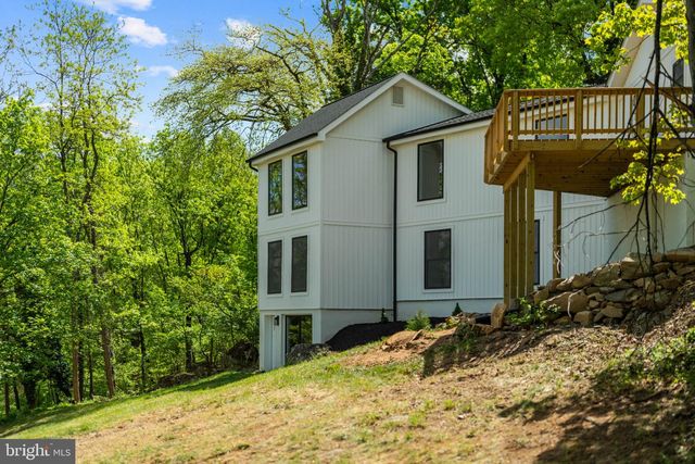 1550 DRUMMER HILL RD, Front Royal, VA 22630