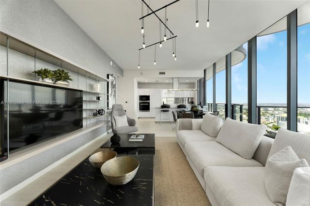 1000 Brickell Plz PH6108, Miami, FL 33131