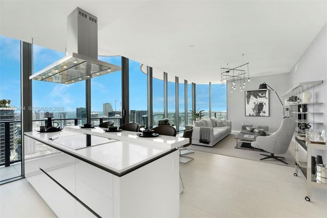 1000 Brickell Plz PH6108, Miami, FL 33131