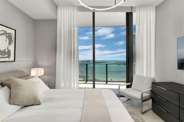 1000 Brickell Plz PH6108, Miami, FL 33131