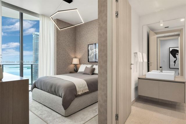 1000 Brickell Plz PH6108, Miami, FL 33131