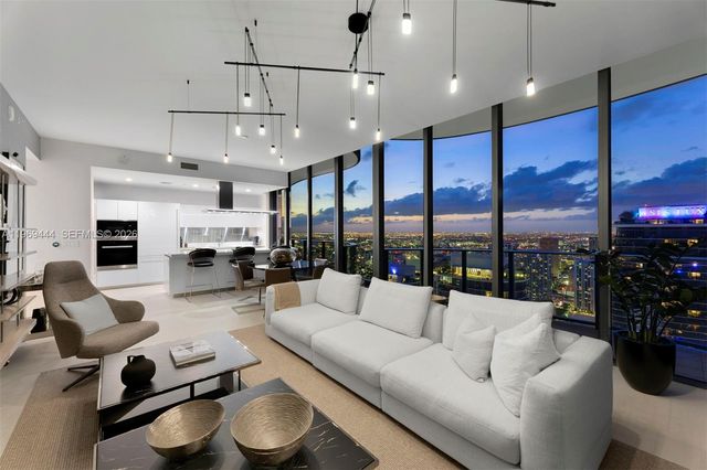 1000 Brickell Plz PH6108, Miami, FL 33131