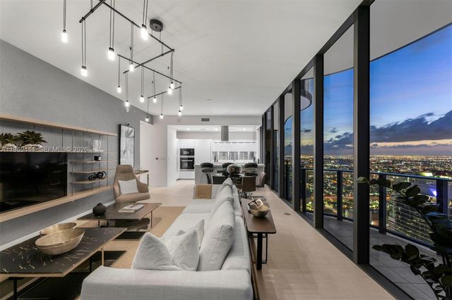 1000 Brickell Plz PH6108, Miami, FL 33131