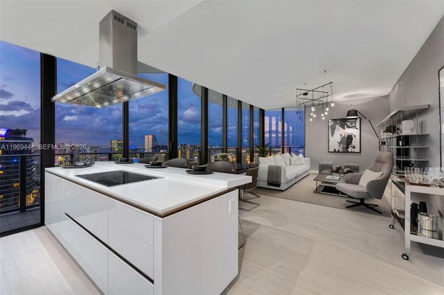 1000 Brickell Plz PH6108, Miami, FL 33131
