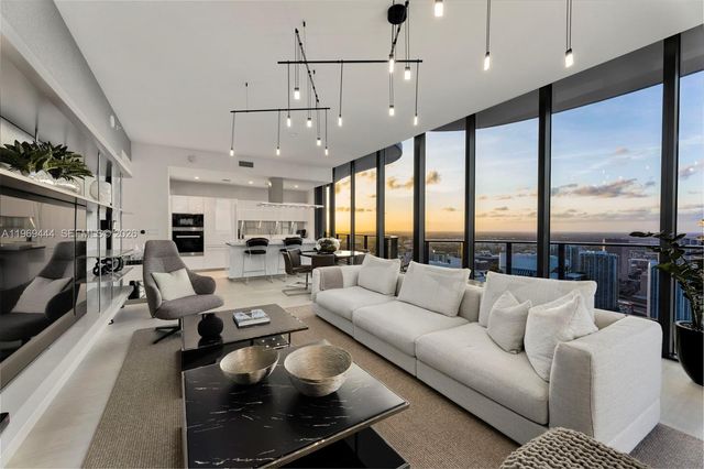 1000 Brickell Plz PH6108, Miami, FL 33131