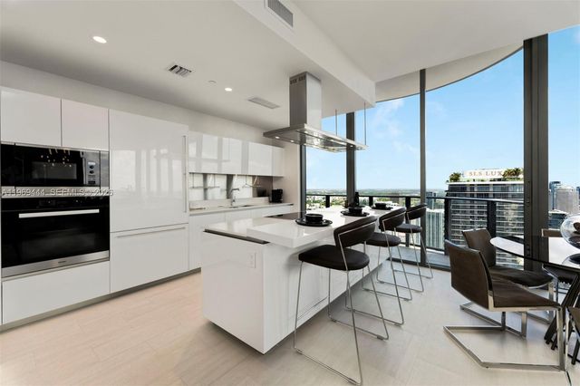 1000 Brickell Plz PH6108, Miami, FL 33131