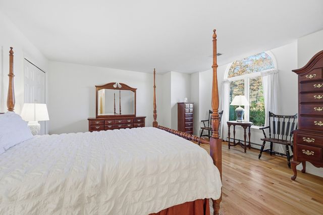 34 McKenna Ridge Road, East Falmouth, MA 02536