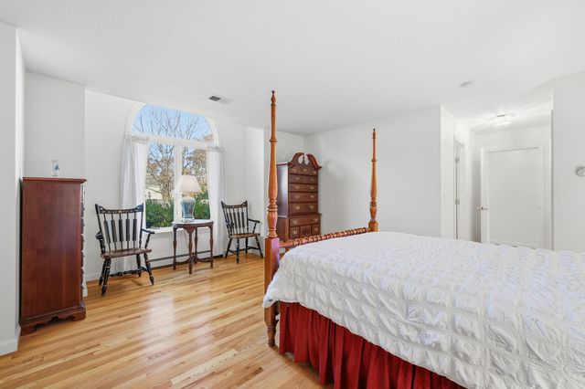 34 McKenna Ridge Road, East Falmouth, MA 02536