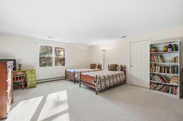 34 McKenna Ridge Road, East Falmouth, MA 02536